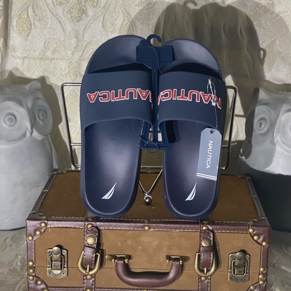Sandals_&_Flip_Flops